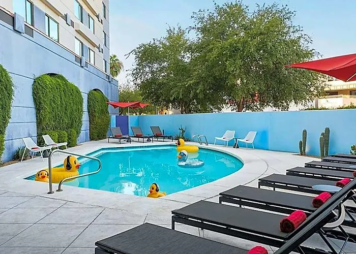 Aloft By Marriott Hotel 3*