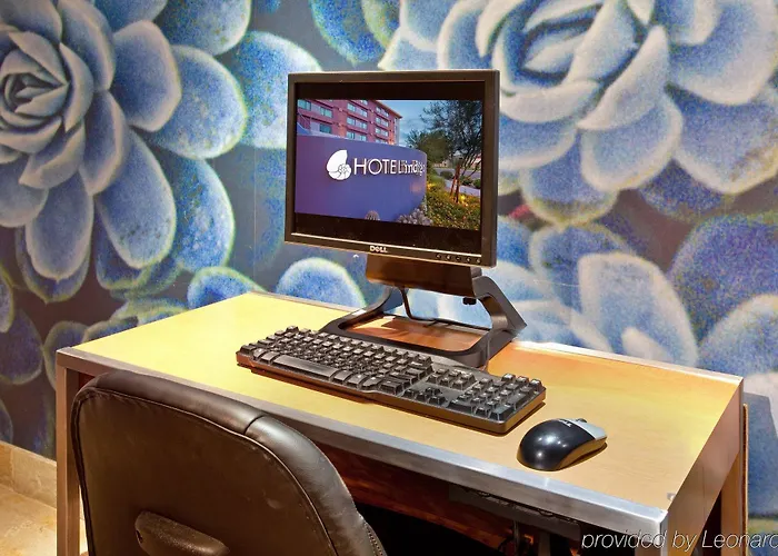 Aloft By Marriott Hotel 3*
