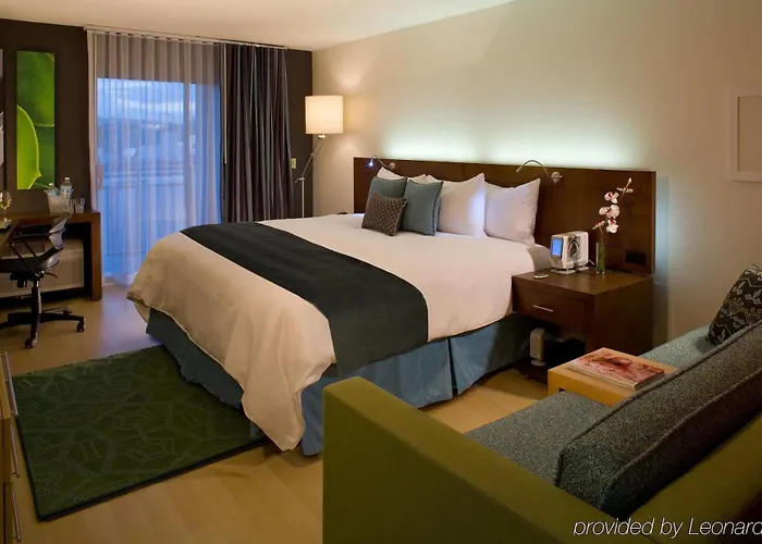 Aloft By Marriott Hotel 3*